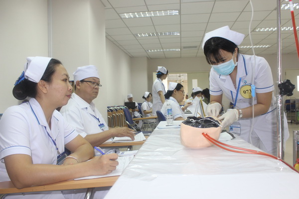 Lựa chọn đúng trường đào tạo ngành Hộ sinh sẽ giúp sinh viên được trang bị kiến thức chuyên môn, kỹ năng thực hành và nâng cao cơ hội việc làm sau tốt nghiệp