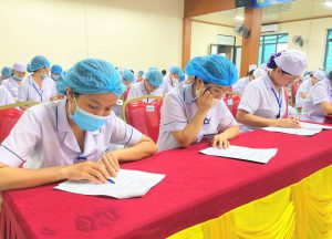 Mỗi trường đào tạo ngành Hộ sinh đều có chương trình giảng dạy và phương thức tuyển sinh riêng, thí sinh nên tìm hiểu kỹ trước khi đăng ký xét tuyển