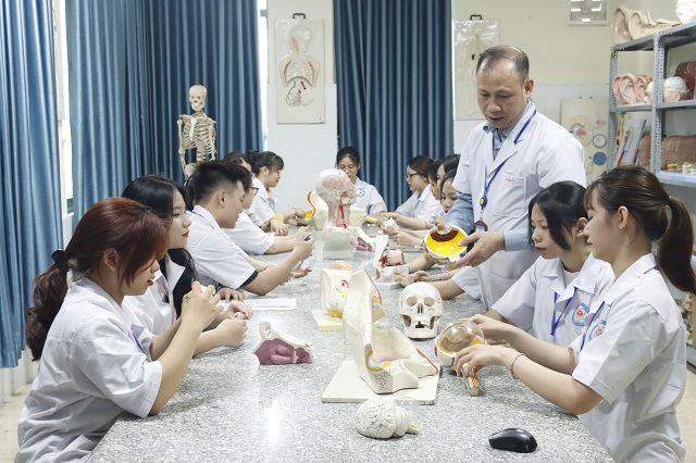 Địa chỉ cấp bằng Cao đẳng Y sĩ đa khoa uy tín